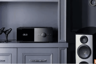 Amplificatore integrato Anthem STR, vieni a provarlo da Soundimage.