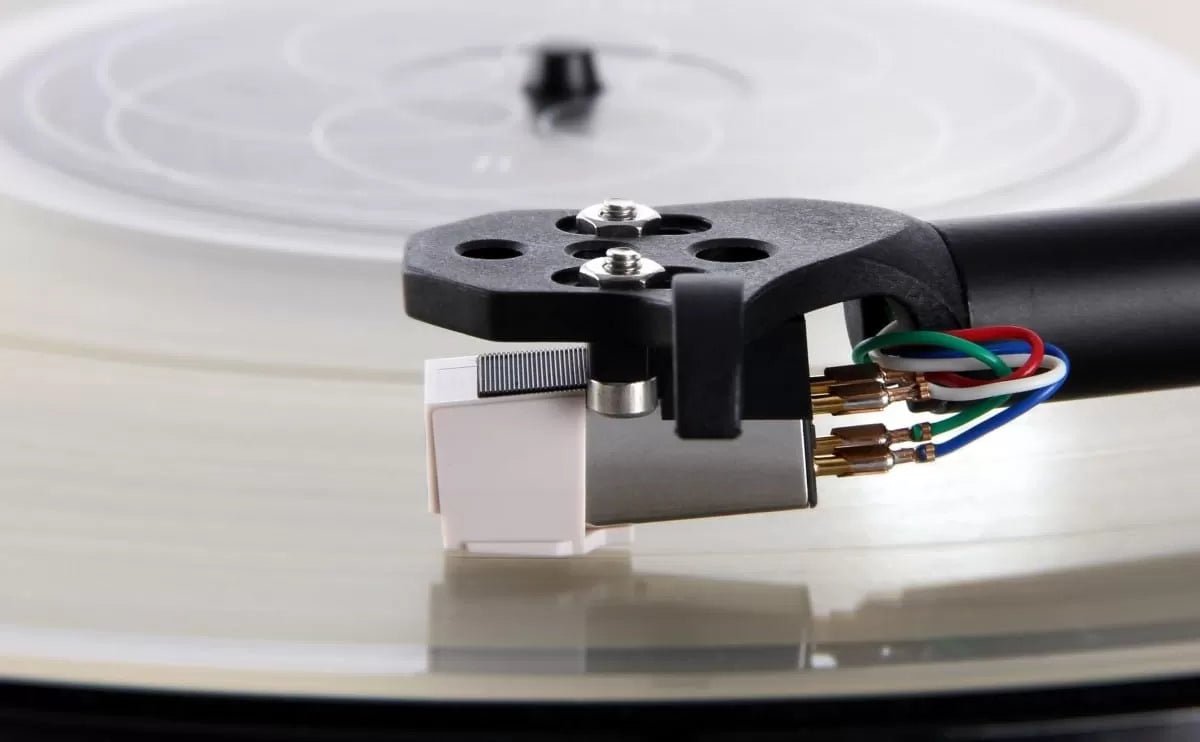 Rega Carbon MM