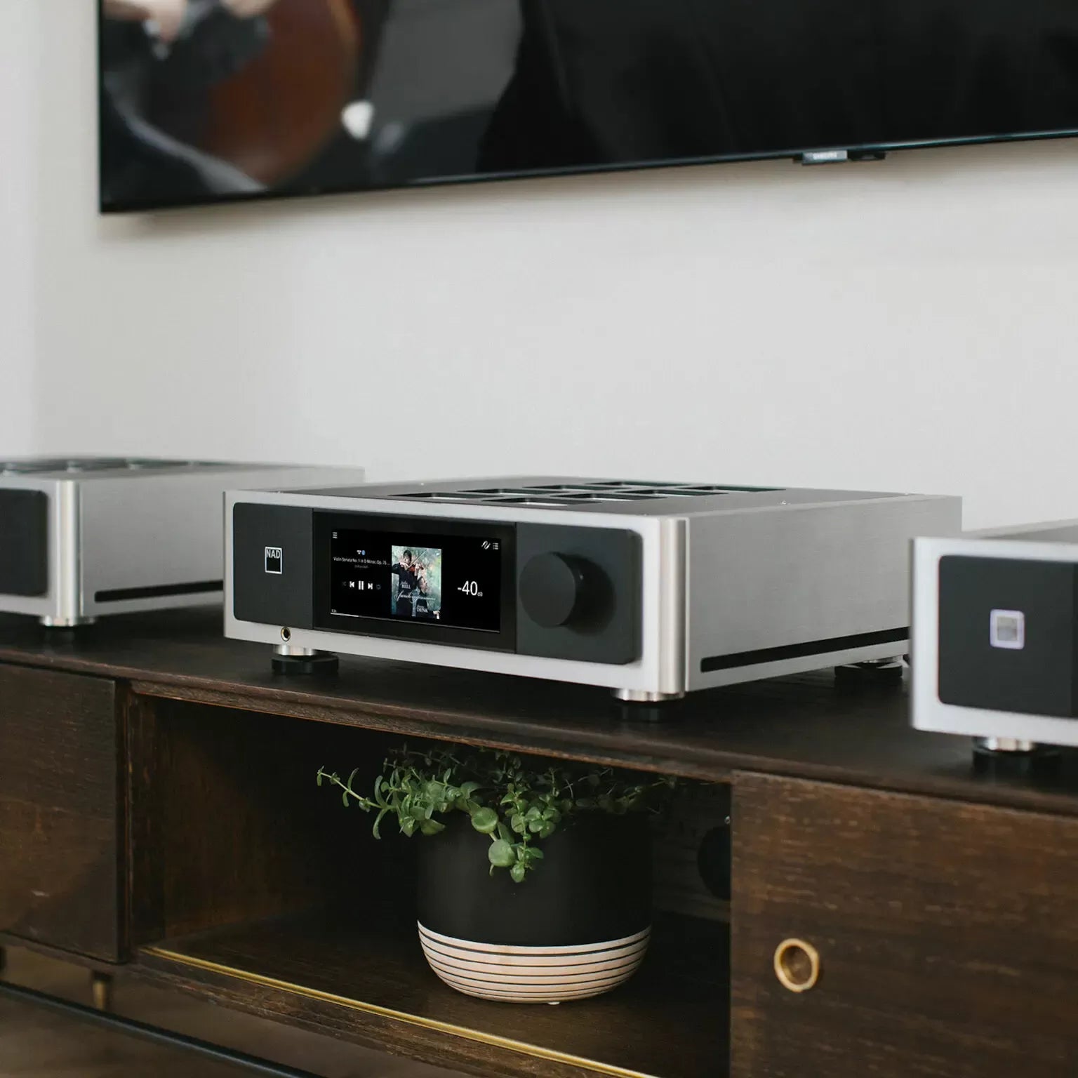NAD M66